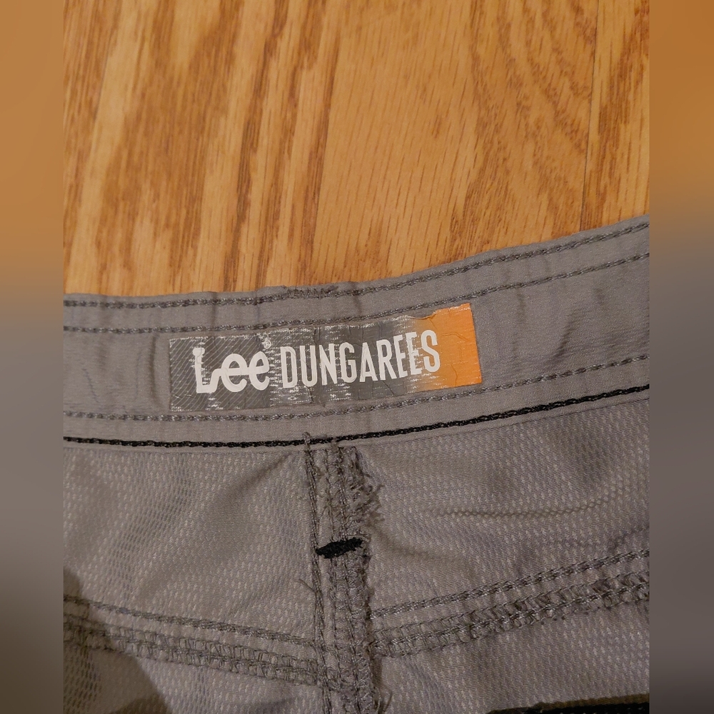 Lee Gray Cargo Shorts - Picture 4 of 7